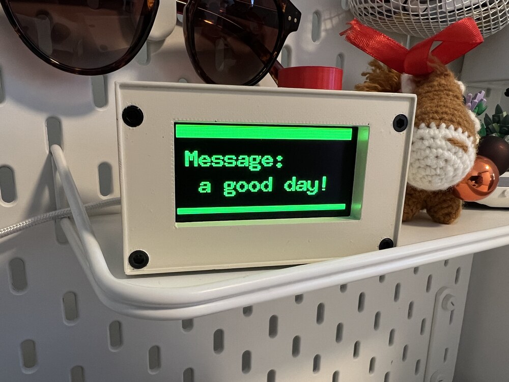 Retro cube showing "a good day!" which is the last part of a message that did not quite fit on the screen. The complete message was "Have a good day!"
